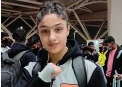 Advisor Farooq Khan greets Sadiq for winning Gold Medal in Moscow Wushu Stars Championship