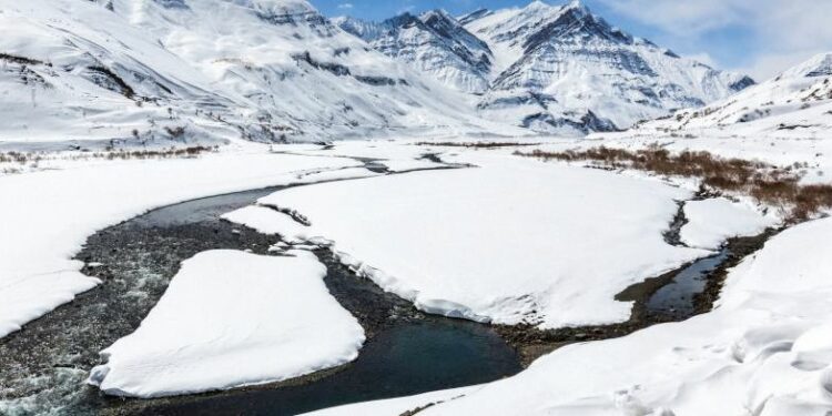 Himalayan Meltdown: Thinning glaciers are bad news for climate change