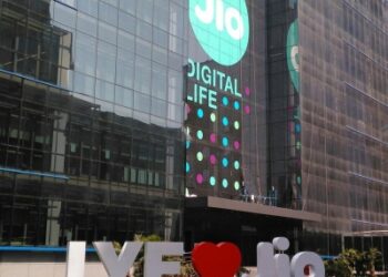 Jio Institute launches PGP courses, invites applications