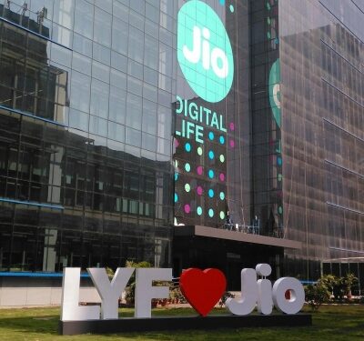 Jio Institute launches PGP courses, invites applications