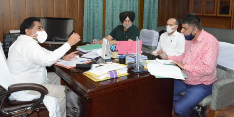 Official discusses mining related issues of executing agencies