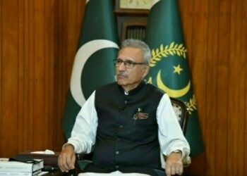 Pak Prez writes to Imran, Shehbaz for caretaker PM’s appointment