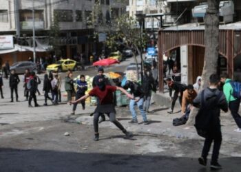 Clashes break out at Al-Aqsa compound amid festivities in Jerusalem