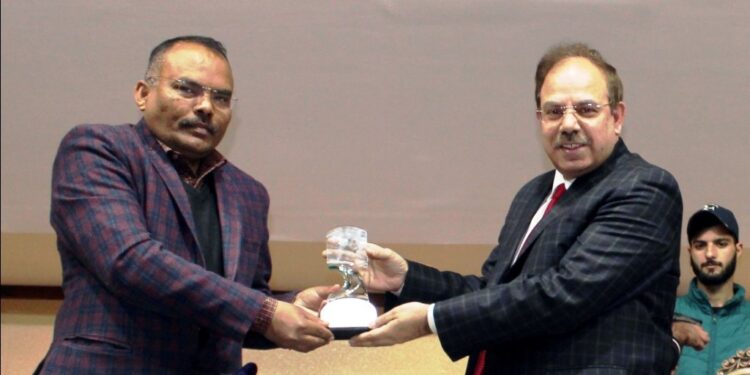 Div Com calls on youth to partner in developing a sustainable future, Attends Earth Day Celebrations at IUST