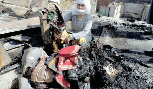33 families homeless as blaze turns 20 houses into ashes at Sgr’s Noorbagh