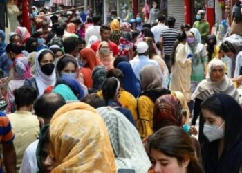 Ahead of Eid-ul-Fitr, valley markets witness less rush, little enthusiasm