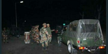 Three soldiers, civilian injured in ongoing Anantnag encounter: Police