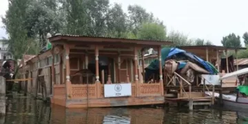 houseboat