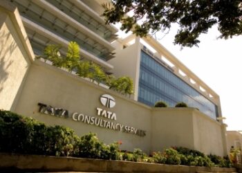 TCS posts Rs 9,478 cr profit, interim dividend of Rs 8 per share