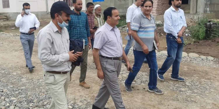 Dir Tourism visits south Kashmir districts