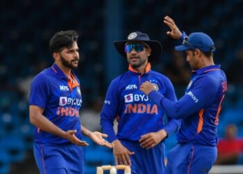 India seek to avoid late middle-order wobble in bid to clinch series