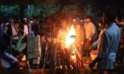 “Shopian Killing”: Muslims take part in last rites of Sunil Kumar