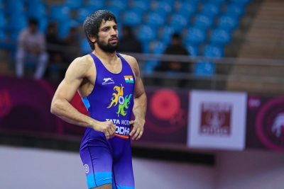 World Wrestling Championships: Ravi Dahiya crashes out, Naveen enters bronze medal round