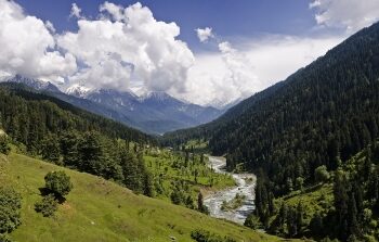 Border Tourism gains momentum in Kashmir