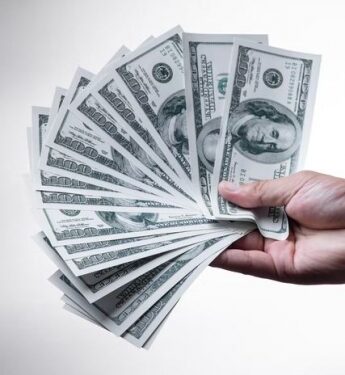 India’s forex reserves fall by $3 bn to $561.046 bn