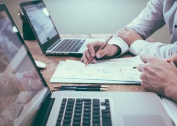 Indian startups make deep hiring cuts, permanent employee hiring down 61%