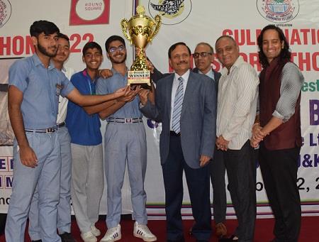 Advisor Bhatnagar addresses valedictory ceremony of KC Sportathon 2022 at KC Public School Jammu