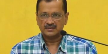 Kejriwal lays foundation stone of 6-lane flyover between Anand Vihar, Apsara Border
