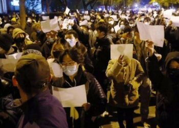 Chinese protesters say police seeking them out