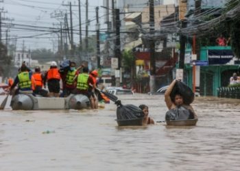 Death toll in Philippine floods reaches 13, 23 missing