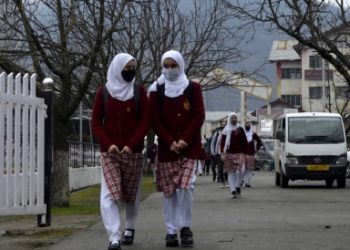 Uninterrupted school education scares separatists, mentors in Kashmir