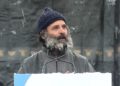 Rahul Gandhi dons ‘pheran’ to ward off Kashmir chill