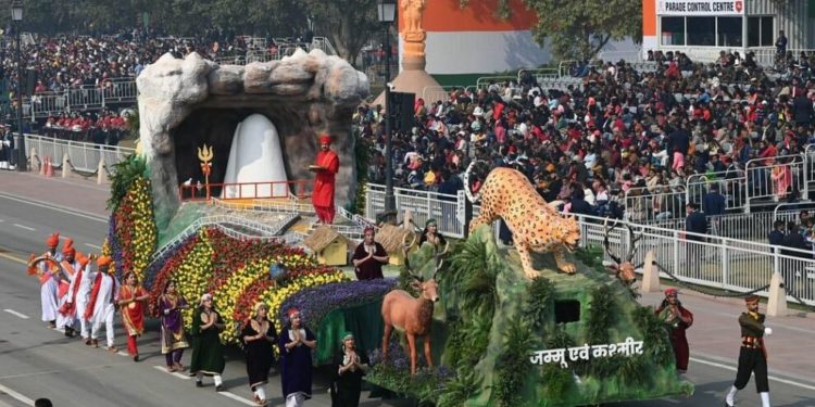 J-K R Day tableau: ‘Naya Jammu-Kashmir’, Amarnath cave shrine on display