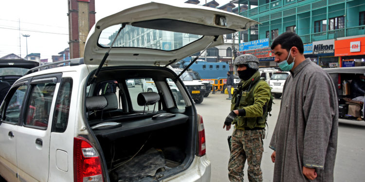 Tight security in Kashmir ahead of Republic Day