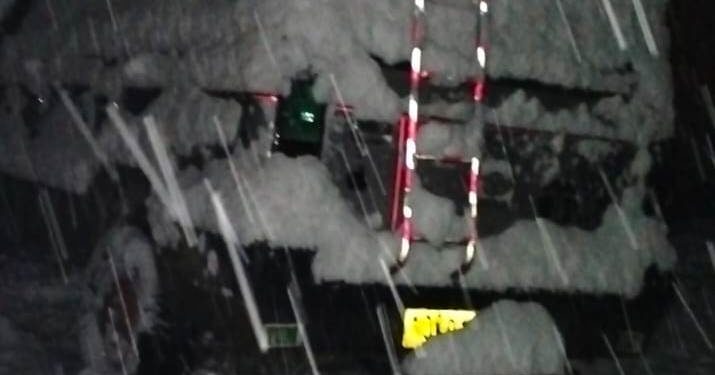 Fresh snowfall shuts national highway, flight operations affected