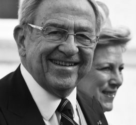 Last king of Greece passes away