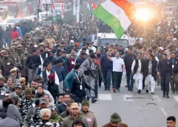 Kashmiri Pandit delegation meets Rahul Gandhi, says he is likely to visit their township in Jammu