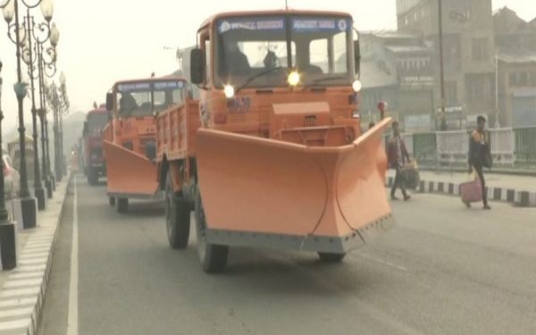 J&K Admin procures machines worth Rs 78 crores for snow clearance this winter
