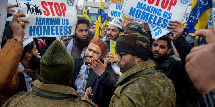  AAP on hunger strike in Srinagar to demand order sparing poor from anti-encroachment drive