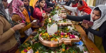 Muslim couple joins Mahashivratri celebration in Kashmir