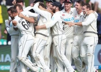 New Zealand beat England by just one run after follow-on in Wellington