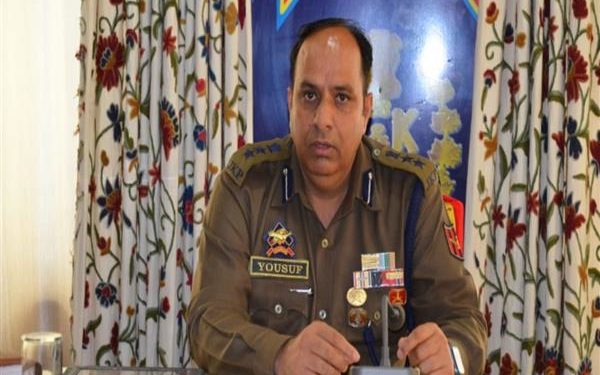 SSP Awantipora chairs crime, security review meeting