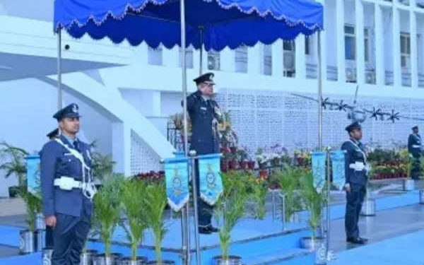 Western Air commander reviews security scenario along northern borders