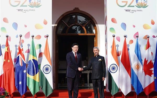 Jaishankar meets Chinese counterpart, focus on border situation