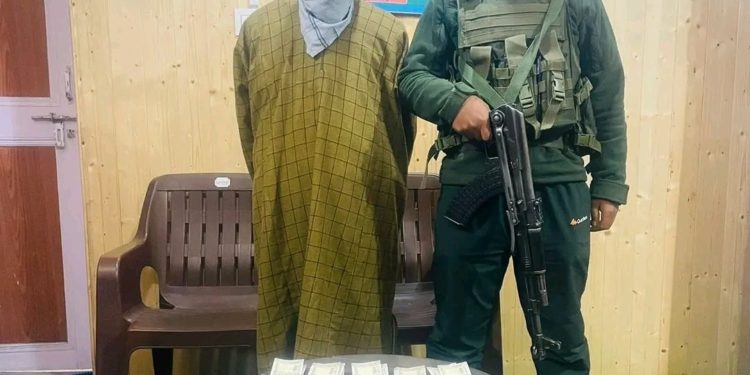 Man carrying counterfeit currency notes held in Kulgam