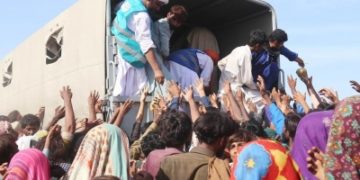 11 killed in stampede during ration distribution in Karachi