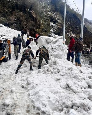 Seven tourists killed in massive avalanche near China border in Sikkim