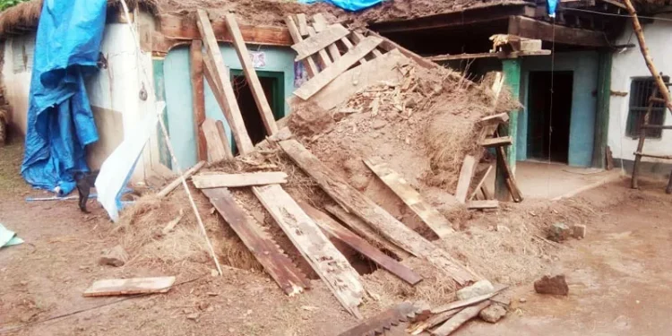 43 injured as roof of house collapses in Poonch village