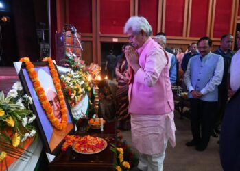 Govt to upgrade 6,000 schools with proper infrastructure this year: LG Sinha