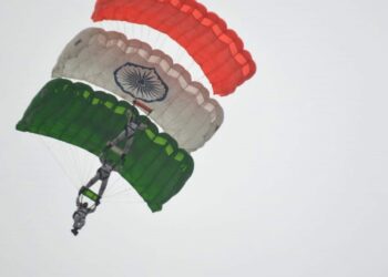 Braving bad weather, breathtaking display of IAF’s Suryakiran team steal show in Jammu