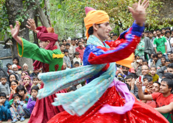 Reviving ‘Bande Pather’ an uphill task but not impossible, say folk artists