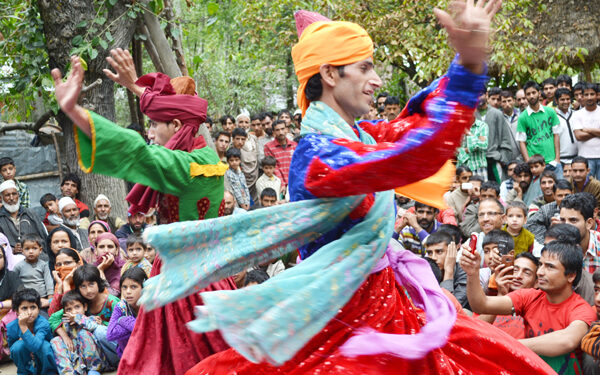 Reviving ‘Bande Pather’ an uphill task but not impossible, say folk artists