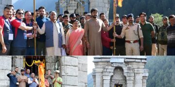DC Ganderbal flags-off 15th annual Gangbal Yatra