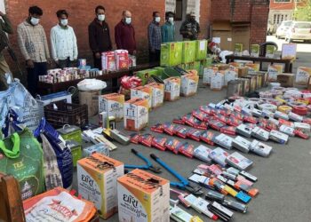 Kulgam Police busts Gang of burglars, stolen property worth 10-12 lacs recovered within 24 hours 