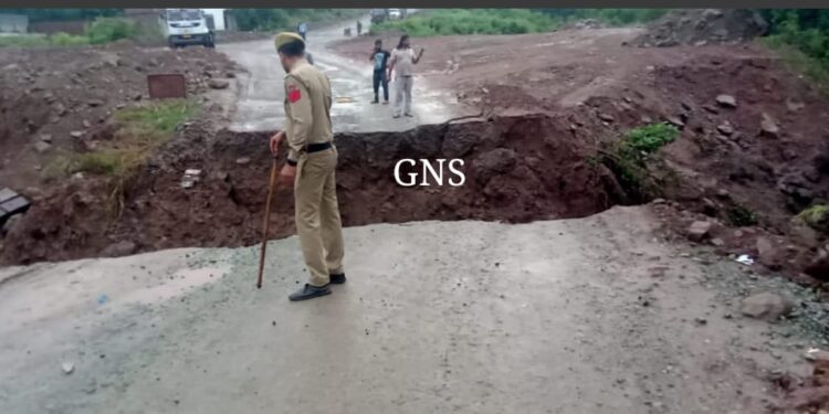 Road Portion Caves In, Traffic Rajouri-Jammu-Poonch Highway Affected