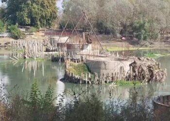 Decade on, Guzhama-Ganderbal bridge awaits completion; locals slam JKPCC